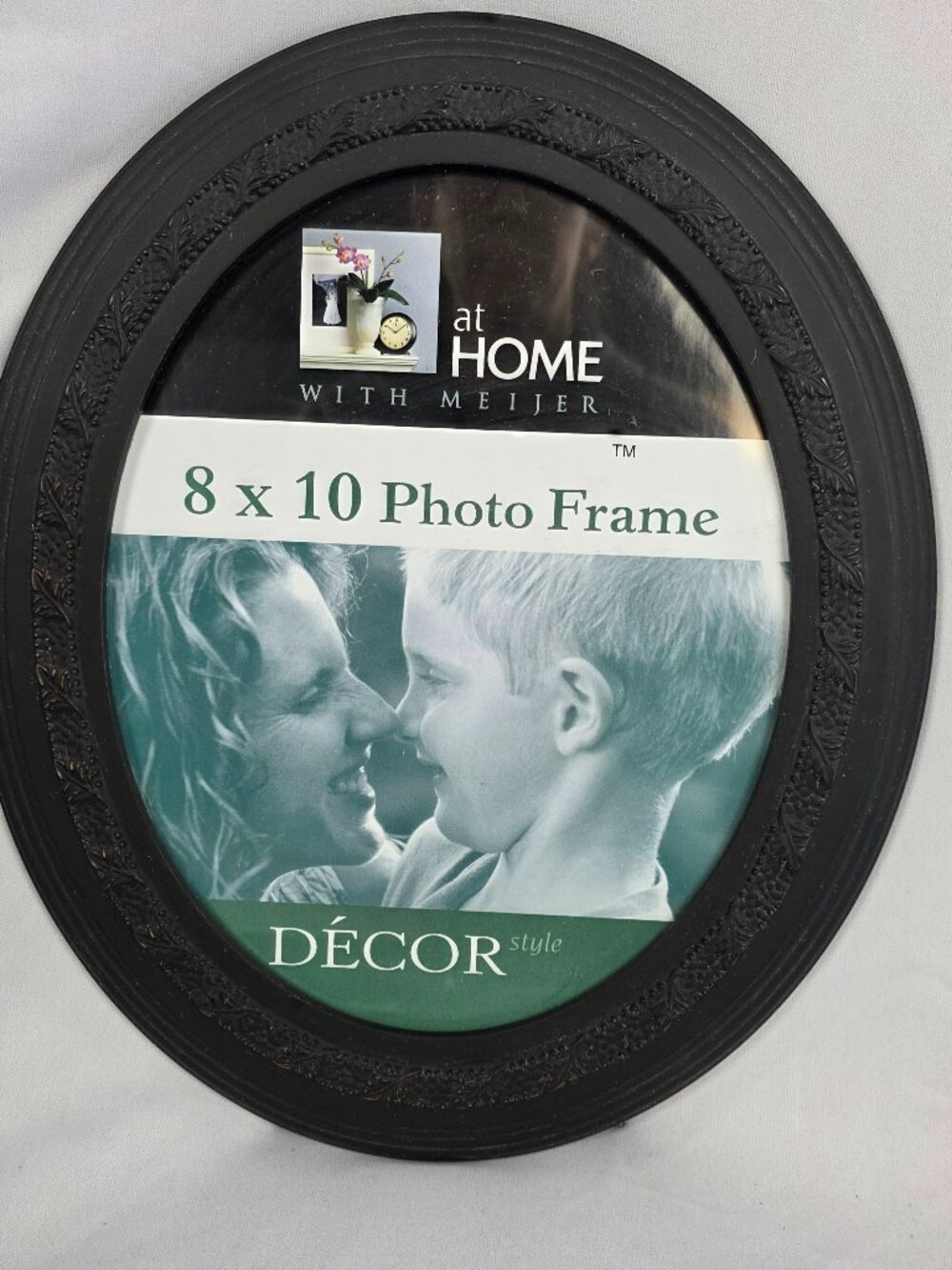8x10 Black Oval Wood Picture Frame